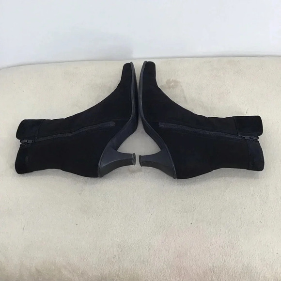 Stuart Weitzman Women’s Ankle Booties Neoprene Career Kitten Heel Size 7N - Picture 6 of 11